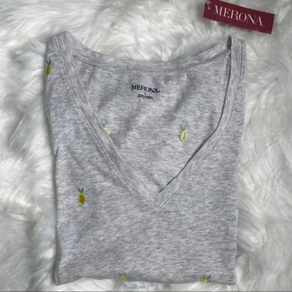 NEW Merona V-Neck with Lemon Accents, Gray - Picture 1 of 4